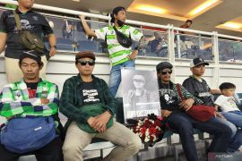 Persebaya gelar persembahan untuk Andi Peci pada Anniversary Game