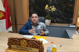 DPRD Surabaya dukung camat dan lurah miliki "hotline" pengaduan