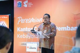 Rano Karno instruksikan Bank Jakarta sediakan mesin ATM di rusun