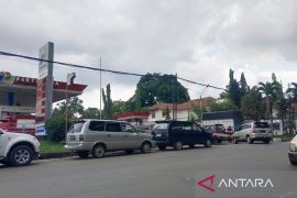 Dishub Jambi turunkan personel tertibkan antrean kendaraan di SPBU