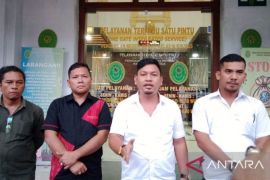 Ketua Peradi Medan Dwi Ngai Sinaga ingatkan Hotman Paris hormati profesi wartawan