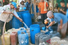 2.585 keluarga di enam desa sekitar Karawang krisis air bersih akibat kemarau
