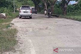 Pemkab Simeulue alokasikan anggaran Rp1,3 miliar untuk perbaikan jalan