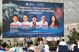 RS Mandaya hadirkan teknologi robot bedah terbaru untuk operasi tumor hingga ginjal