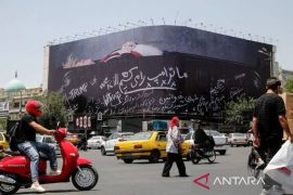 Trump kenakan tarif baru atas impor dari 60 negara