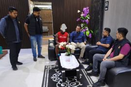Imigrasi Parepare limpahkan Deteni warga negara Kamerun ke Rudenim Makassar