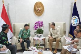 Gubernur Kaltara Temui Mentrans Percepat Pembangunan Sekolah Rakyat