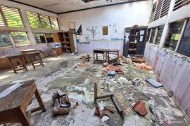 Orang tua siswa pertanyakan kelanjutan pembangunan SDN Kebayoran Lama Selatan 09