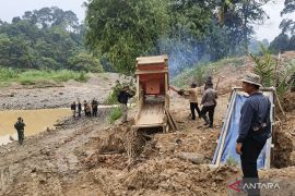 250 personel gabungan tertibkan aktivitas PETI di kawasan Geopark