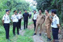 Kakanwil Ditjenpas Jambi tinjau lahan hasil hibah pemda di Lapas Muara Bulian