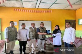 Dukung pendidikan, SMGP serahkan Sarpras MCK dan laptop ke MTs di Sibanggor Julu