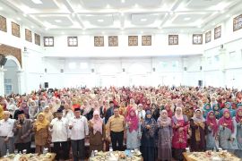 Pemkot Bukittinggi wisuda 638 peserta Sekolah Keluarga Gemilang 2026