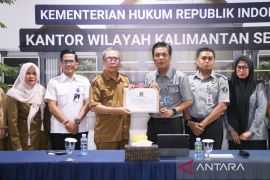 Kemenkum Kalsel harmonisasi RaperbupHST tentang Peta Jalan Pembangunan Kependudukan Daerah