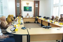 Pemko Padang Panjang Perkuat Pengendalian Inflasi Lewat Rakor Nasional