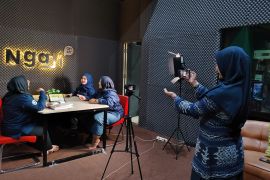 Asesor ACQUIN telusuri fasilitas UIN Walisongo melalui Campus Live Tour