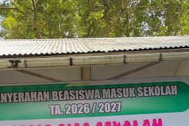 UPZ Baznas Semen Padang Salurkan Rp305,5 Juta Bantuan Pendidikan untuk 362 Pelajar dan Mahasiswa