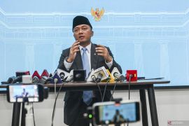 Mensesneg: Presiden minta Nanik S. Deyang bantu kawal BGN