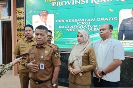Diskes Pekanbaru jemput bola Cek Kesehatan Gratis di DPRD Riau