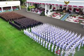 Prabowo hargai pengorbanan orang tua perwira TNI-Polri