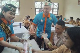 Bupati Gumas Kunjungi SLB di momen peringatan Hari Anak Nasional