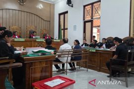 Saksi: Dana bantuan korban bencana tidak pernah masuk ke rekening Dinsos Samosir