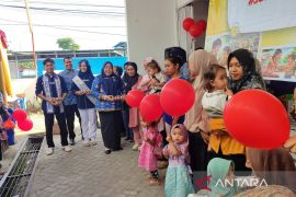 Pemkot Bengkulu salurkan bantuan telur peringati Hari Anak Nasional