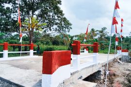 Kodim Mimika rampungkan pembangunan jembatan garuda Kampung Kaugapu