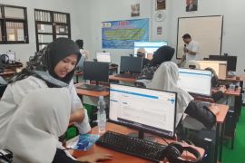 Statistika Unsoed kenalkan LMS AI dan gamifikasi bagi guru SMK