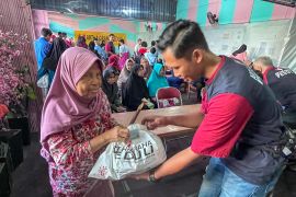 AGP salurkan bantuan dan edukasi kesehatan untuk warga Jakarta-Tangerang