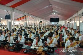 Borobudur Temple hosts 2,045 Buddhists for Tipitaka Chanting 2026