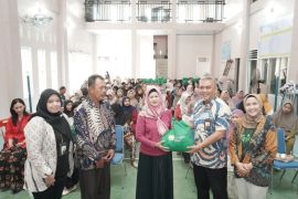 PT Pegadaian bakti sosial di Deli Serdang, "Pegadaian Peduli: Berbagi Sembako"