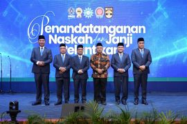 Pelantikan empat Wakil Rektor UMSU, Ketua PP Muhammadiyah: Jadikan kampus se-unggul-unggulnya