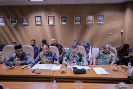 Komisi II DPRD Kalsel dorong realisasi 1.100 ha pengembangan kelapa dalam