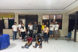 Polres Agam tangkap dua pelaku penggelapan sepeda motor di Padang