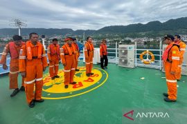 11 wisatawan asing hilang kontak di Teluk Tomini ditemukan selamat