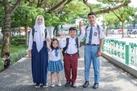 Bagaimana mewujudkan perilaku hidup bersih dan sehat pada sekolah nasional terintegrasi ?