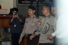 KPK: Febrie Adriansyah sudah memakai rompi tahanan dan bertemu keluarga