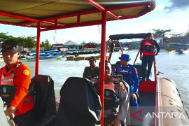 Tim SAR gabungan cari kapal hilang di Teluk Tomini