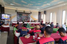 Kolaborasi lintas sektor tekan karhutla dan perlindungan satwa di Langgam