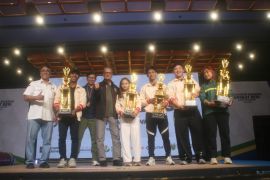 Raihan dan Arsya lifter terbaik remaja Kejurnas Angkat Besi 2026