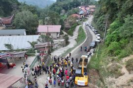 Gubernur Sulsel minta dukungan warga bangun ruas Rantepao-Pangala-Baruppu Toraja Utara