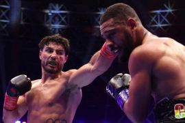 Kelly tetap kuasai super welter IBF setelah atasi Agyarko