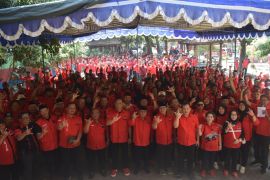 PDIP Kota Jogja lantik pengurus Ranting dan gelar aksi sosial