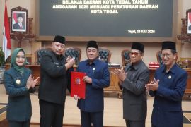 Raperda pertanggungjawaban pelaksanaan APBD Kota Tegal TA 2025 disetujui ditetapkan menjadi perda