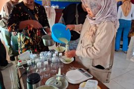 PPK Ormawa IMM FIK UMS latih warga Desa Musuk olah alpukat menjadi yoghurt