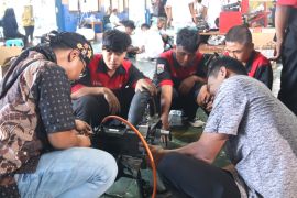 PLN UID Lampung bekali siswa SMK pelatihan konversi motor listrik