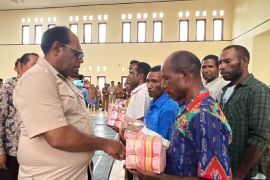 Bupati Keerom harap dana desa perkuat tata kelola kampung