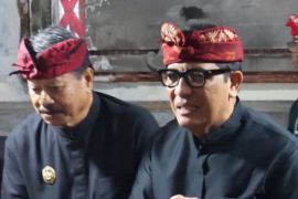 Bupati ajak warga Tabanan tenang dan percayakan perkara pencuri ayam pada hukum