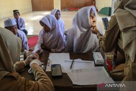Bukan cuma puskesmas, Kemenkes bakal gelar cek kesehatan gratis di tempat kerja hingga kampus!