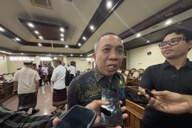 Dinas KP ingin pertahankan nelayan kecil di Pelabuhan Benoa